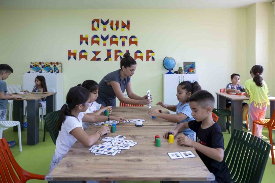 Akıl Ve Zeka Oyunları Atölyesinde Eğlence Ve Öğrenme Bir Arada