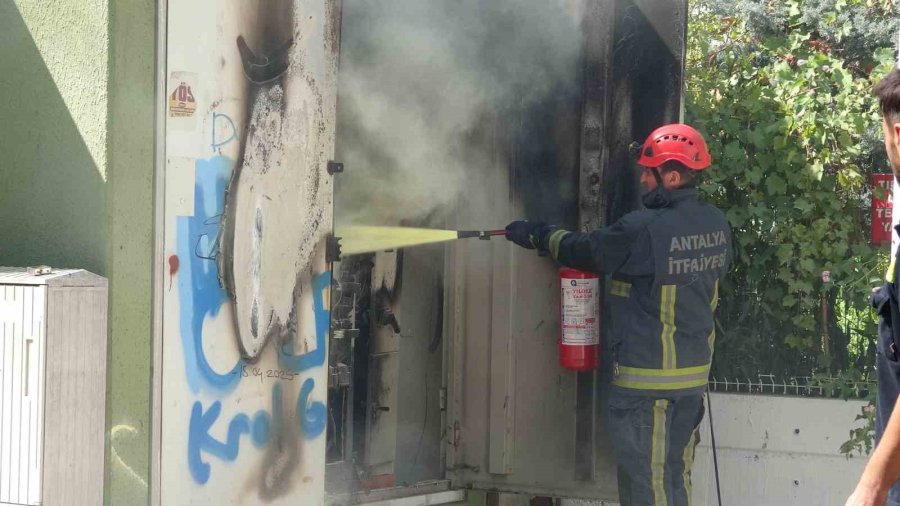 Antalya’da Trafoda Yangın