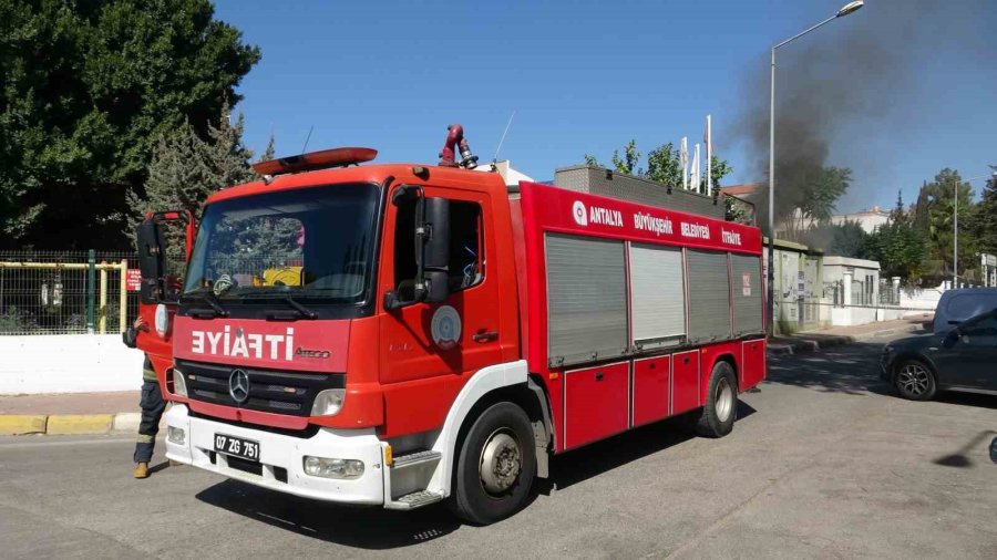 Antalya’da Trafoda Yangın