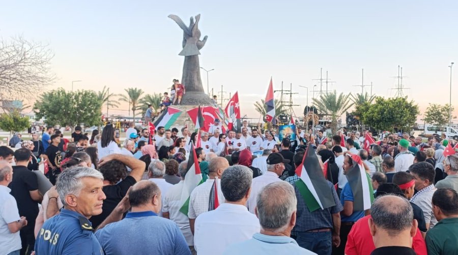 Gazze’ye Yardıma Giden Gemilere Temsili Selamlama