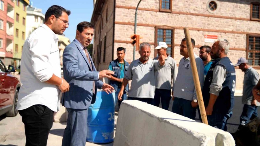 Karatay Belediyesi Karakayış Caddesi’nde Sıcak Asfalt Çalışmalarını Tamamladı