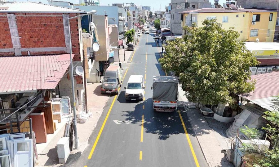Mersin’de Eskiyen Caddeler Yenileniyor
