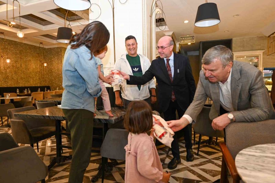 Başkan Pekyatırmacı Ve Milletvekili Akyürek Selçuklu’da Esnaf Ve Saha Gezisi Gerçekleştirdi