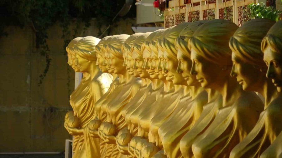 Antalya’da Altın Portakal İçin Geri Sayım Başladı: 62’nci Yıla Özel 62 Venüs Heykeli