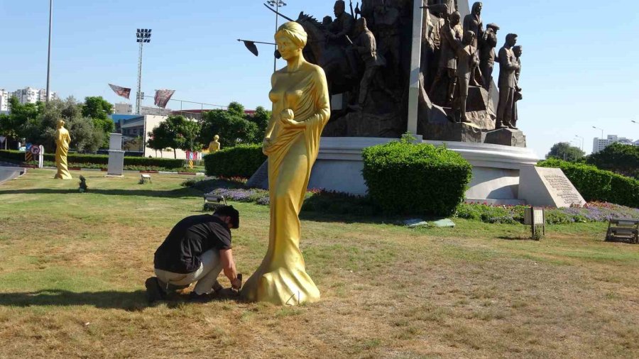 Antalya’da Altın Portakal İçin Geri Sayım Başladı: 62’nci Yıla Özel 62 Venüs Heykeli