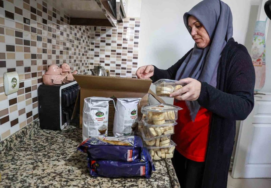 Antalya Büyükşehir’in Çölyak Hastalarına Gıda Yardımı Sürüyor