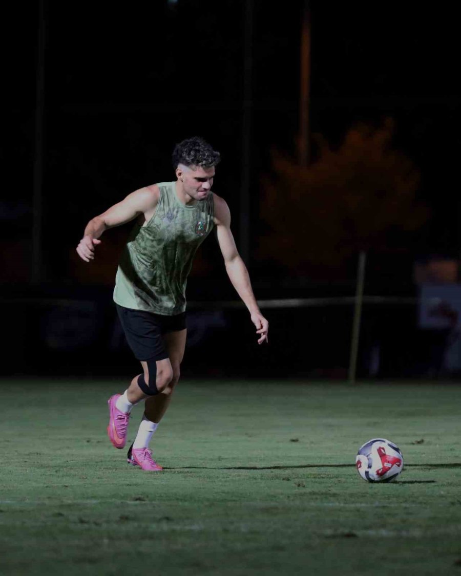 Alanyaspor, Galatasaray Maçı Hazırlıklarını Tamamladı