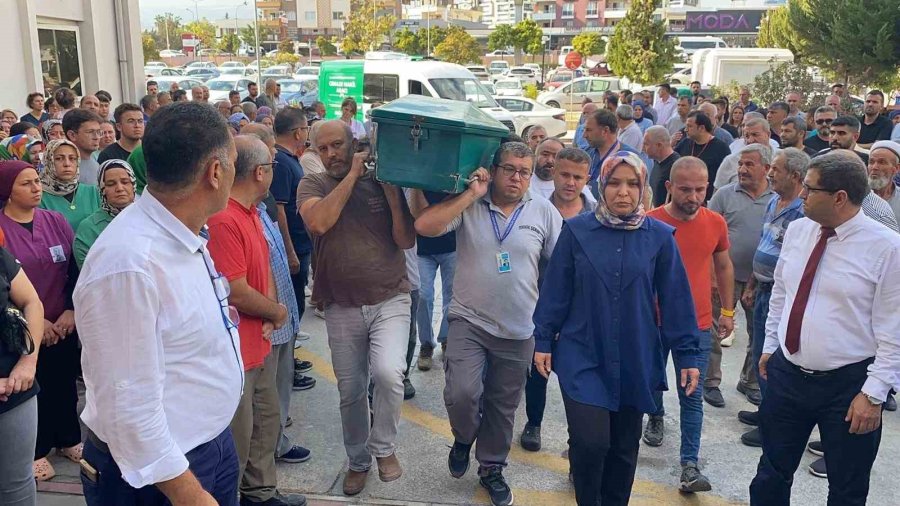 İkiz Annesi Hastane Personeli Hastalığa Yenik Düştü