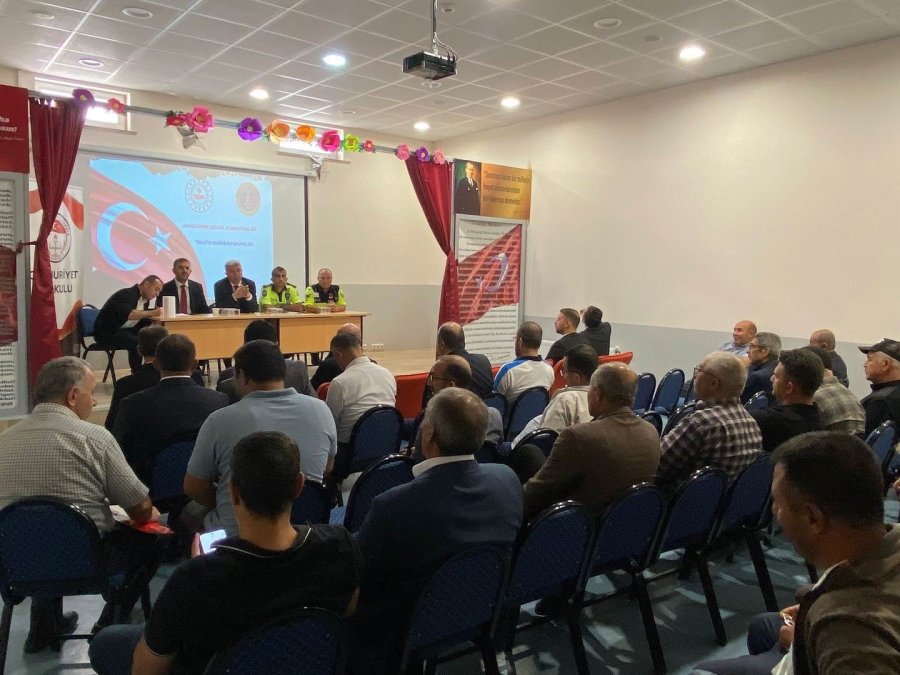 Karapınar’da Taşımalı Eğitim Şoförleri Bilgilendirildi