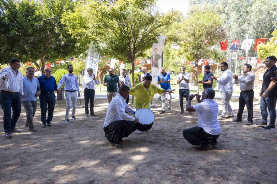 Mersin’de Muhtarlar Hem Stres Attı Hem De Sorunlarını Paylaştı