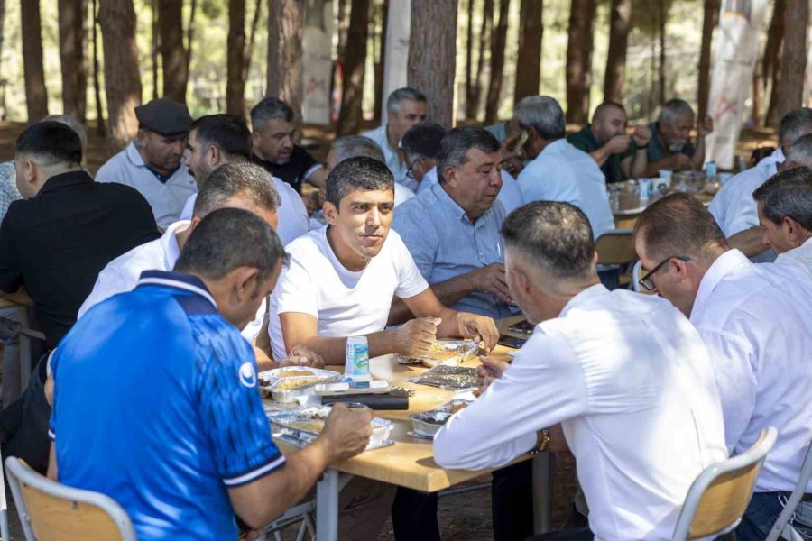 Mersin’de Muhtarlar Hem Stres Attı Hem De Sorunlarını Paylaştı