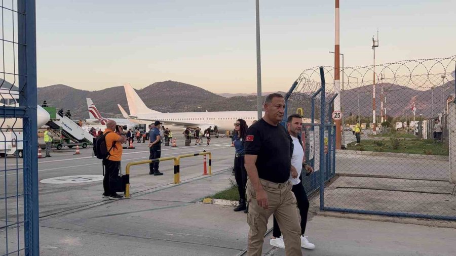 Galatasaray, Alanyaspor Maçı İçin Antalya’da