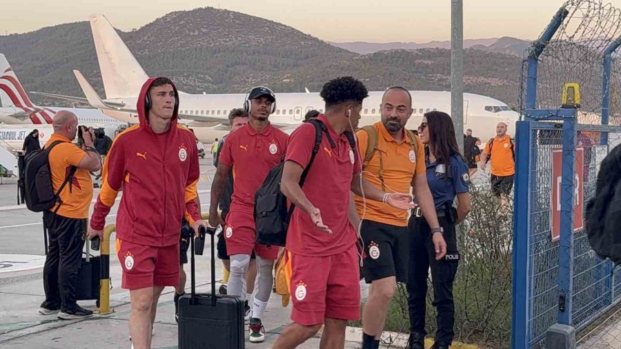 Galatasaray, Alanyaspor Maçı İçin Antalya’da