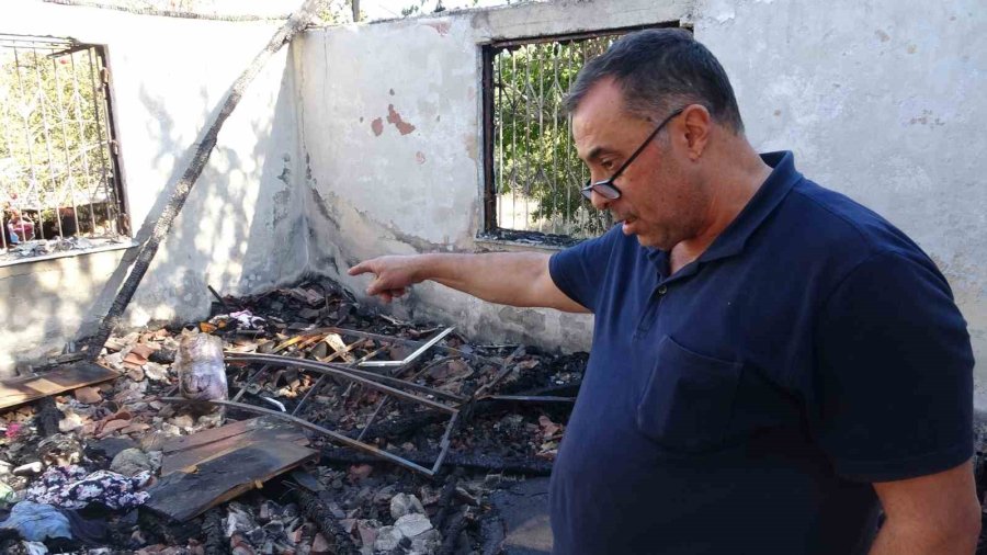 Evi Küle Döndü, Çaresizlik İçinde İzledi: "gözümün Önünde 10 Dakikada Çöktü, Televizyon İzler Gibi İzledim"