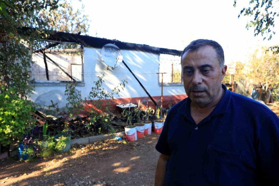 Evi Küle Döndü, Çaresizlik İçinde İzledi: "gözümün Önünde 10 Dakikada Çöktü, Televizyon İzler Gibi İzledim"