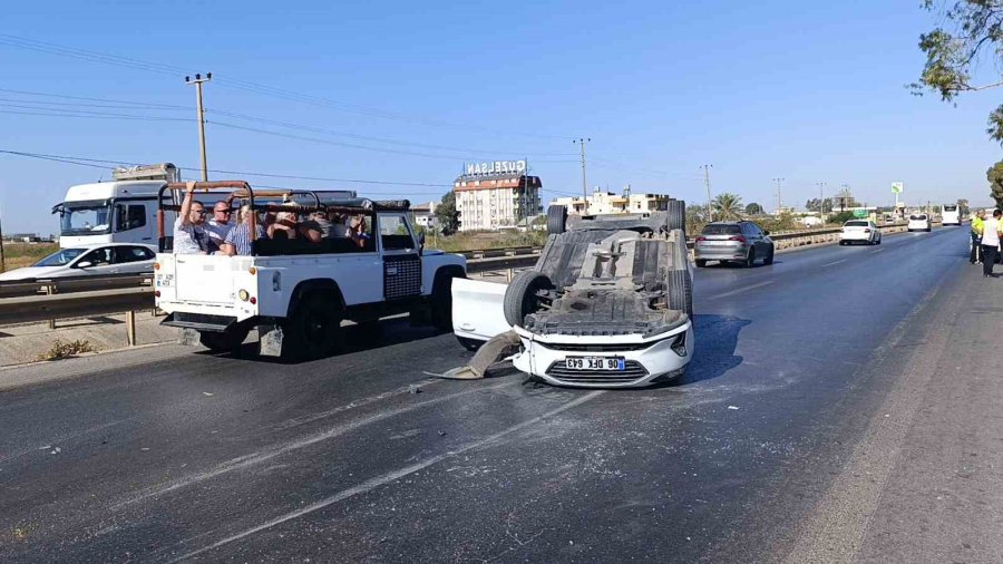 Önündeki Araca Çarpıp Devrilen Otomobilin Sürücüsü Yaralandı
