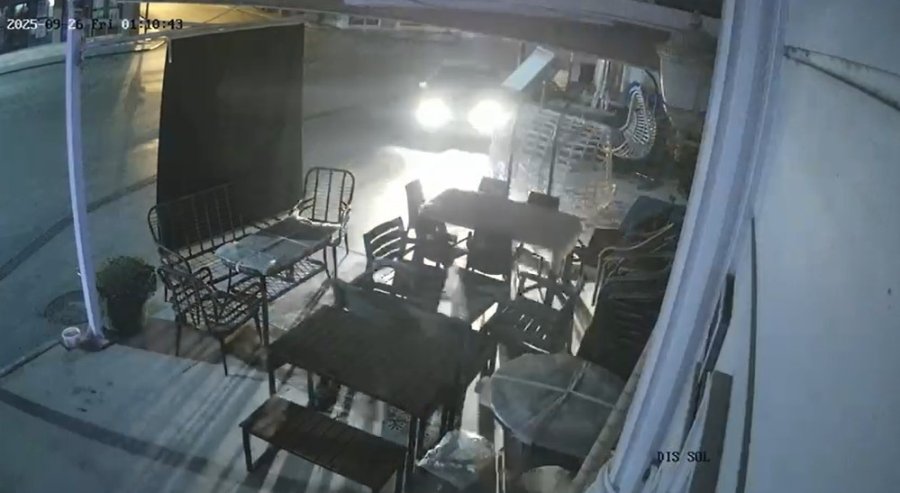 Antalya’da Dikkatsiz Sürücünün Kaza Anı Kamerada