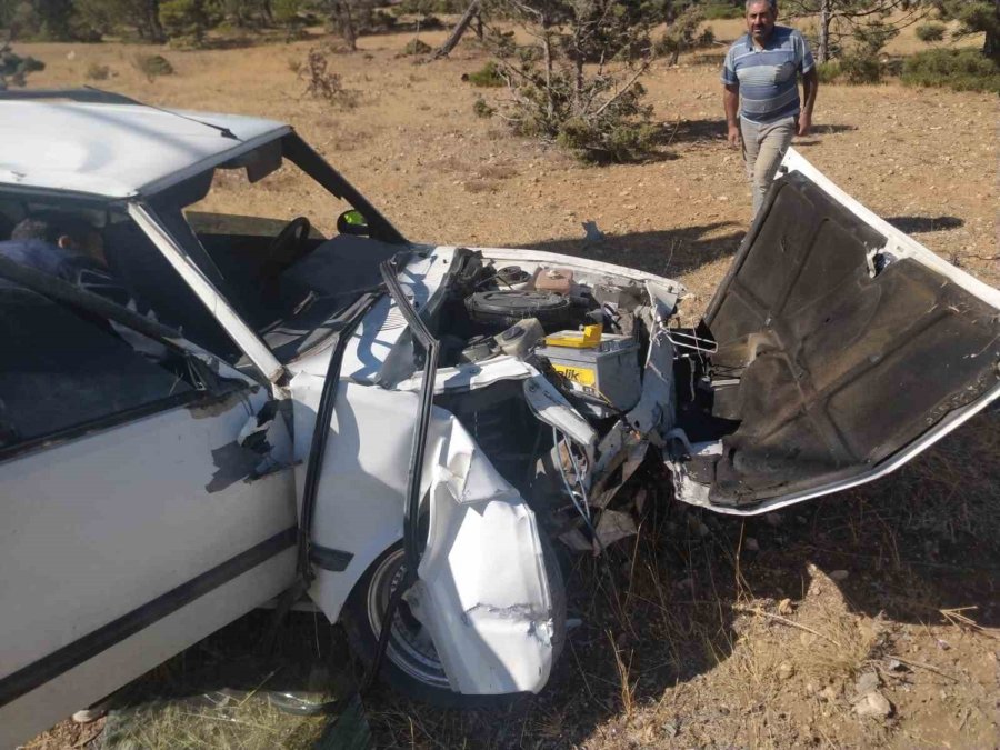 Karaman’da Otomobil Takla Attı: 2 Yaralı