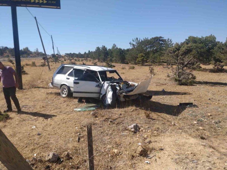 Karaman’da Otomobil Takla Attı: 2 Yaralı