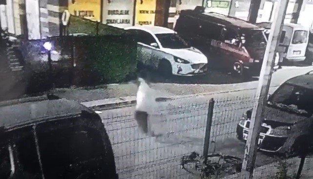 Çaldığı Bisikletle Kablo Çalan Zanlı Kamerada