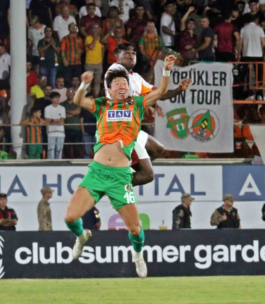 Trendyol Süper Lig: Corendon Alanyaspor: 0 - Galatasaray: 1 (maç Devam Ediyor)