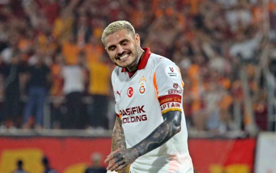 Trendyol Süper Lig: Corendon Alanyaspor: 0 - Galatasaray: 1 (ilk Yarı)