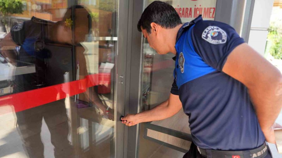 Alanya’da Tarihi Geçmiş Bebek Maması Satan 2 Market Mühürlendi