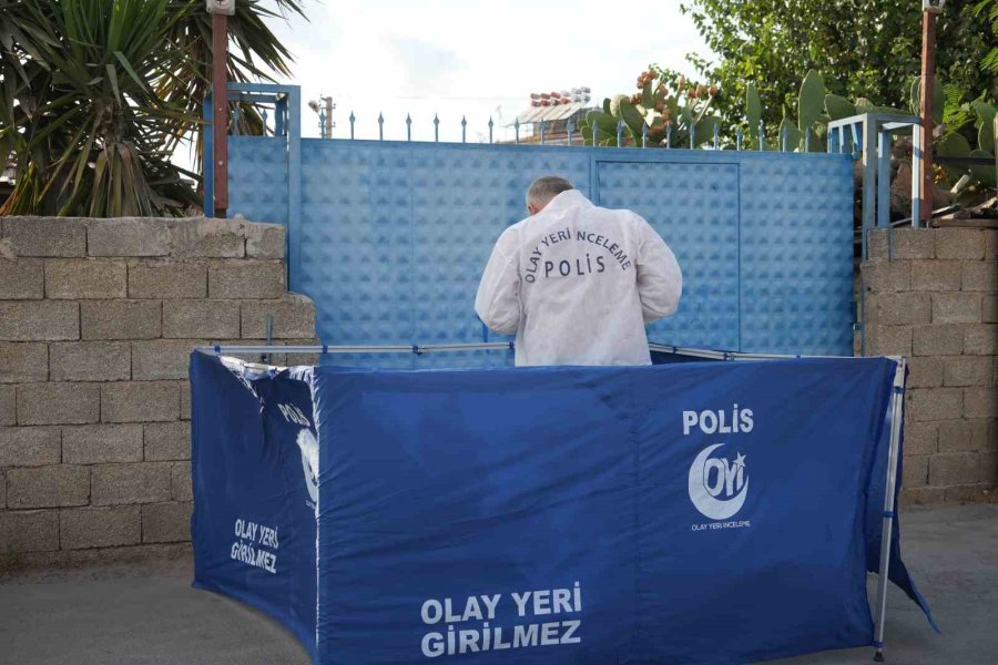 Sokak Ortasında Yanında Şırıngayla Ölü Bulundu