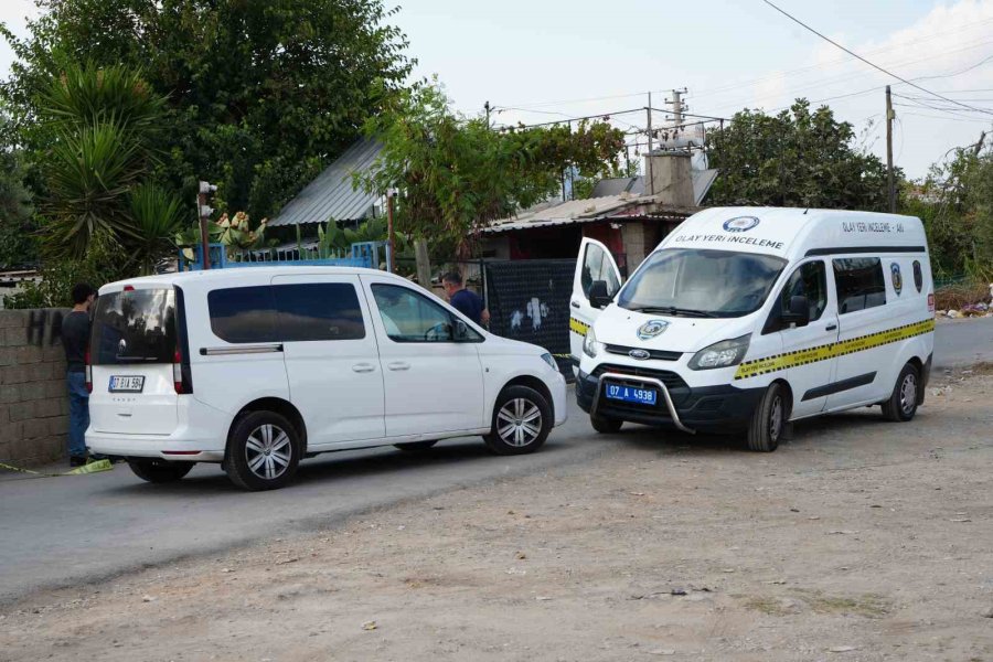 Sokak Ortasında Yanında Şırıngayla Ölü Bulundu
