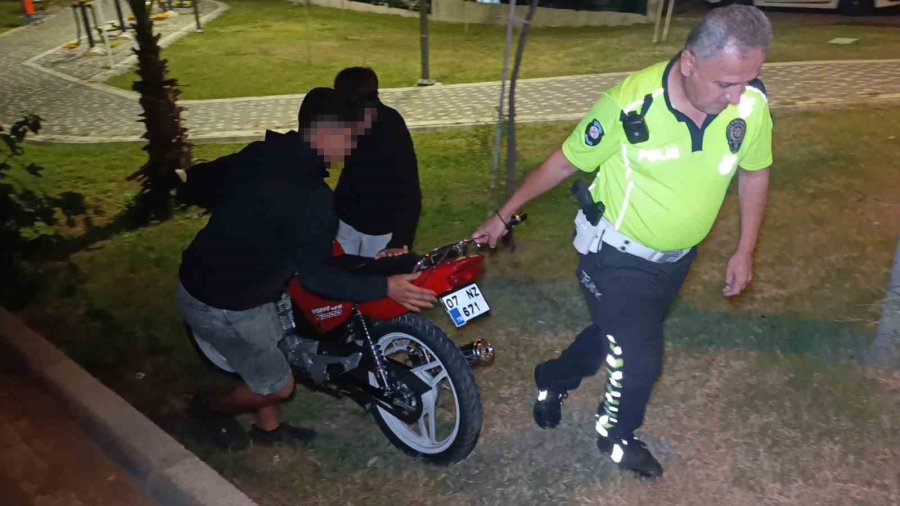 Manavgat’ta Mahalle Sakinlerine Uykuyu Zehir Eden Motosikletlilere Gece Baskını