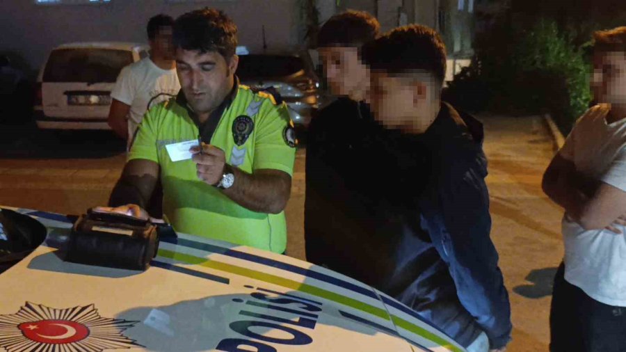Manavgat’ta Mahalle Sakinlerine Uykuyu Zehir Eden Motosikletlilere Gece Baskını