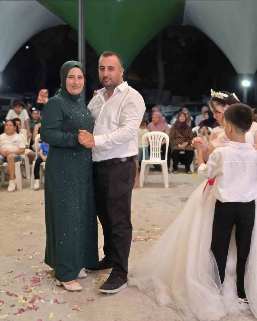 Down Sendromlu Gülsüm’ün Beyaz Gelinlik Hayali Gerçek Oldu