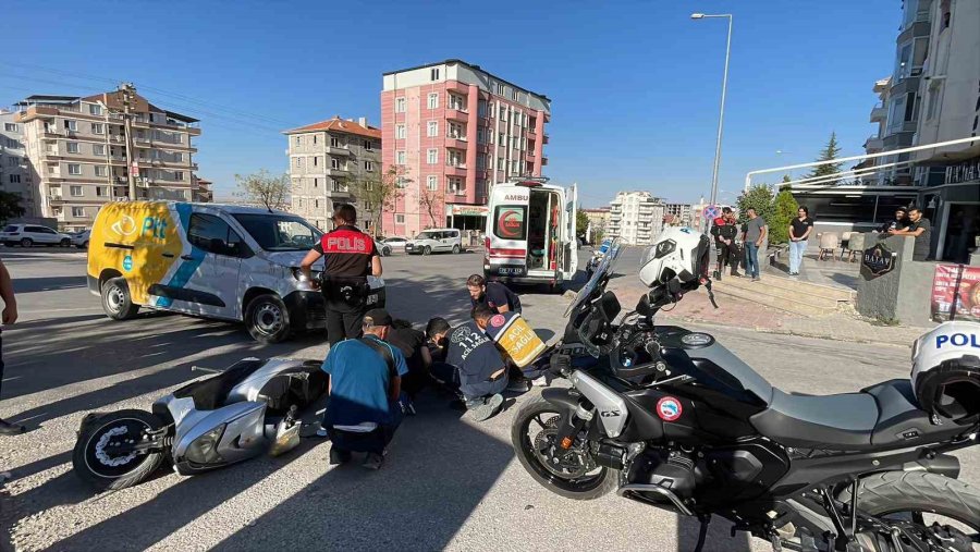 Karaman’da Kargo Aracıyla Çarpışan Elektrikli Bisikletin Sürücüsü Yaralandı