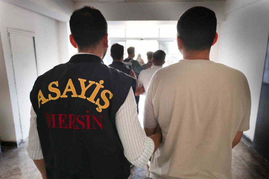 Sahte Polisler Yakalandı: 2 Milyon 600 Bin Tl’lik Vurgun