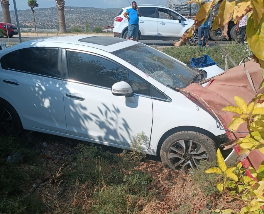 Otomobil Bahçeye Daldı: Hasat Yapan İşçilerden 1’i Öldü, 3’ü Yaralandı