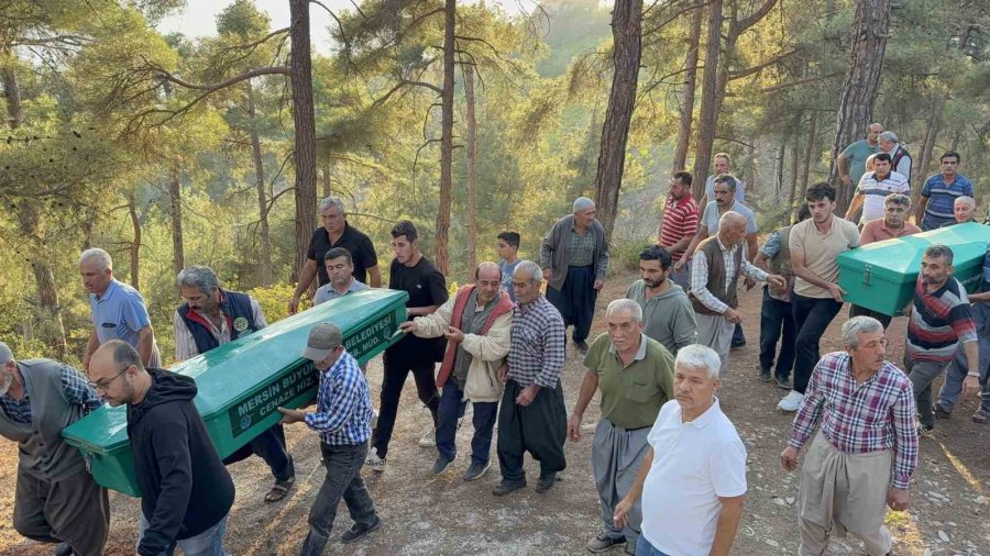 Yangında Ölen Nene Ve Torun Yan Yana Toprağa Verildi