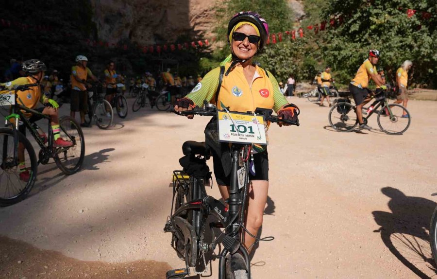 Tarih Ve Doğanın İçinde Pedal Çevirdiler