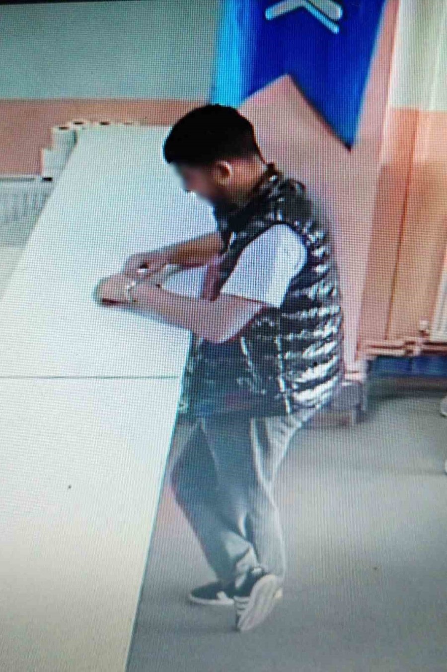 Böyle Dolandırıcılık Görülmedi: 170 Bin Liralık Ürünü Şubeden Alıp Gittiler