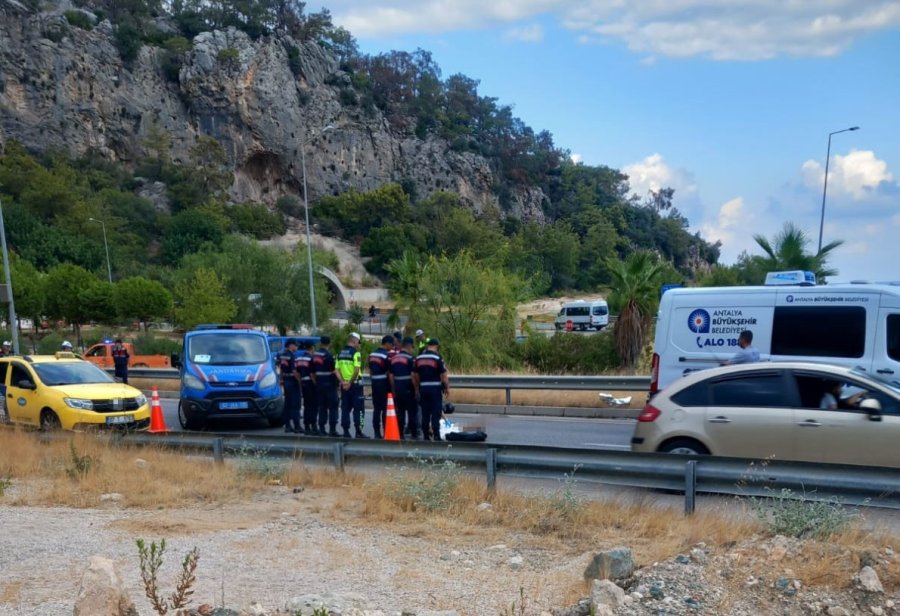 Antalya’da Motosiklet Kazası: 1 Ölü