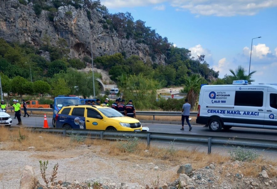 Antalya’da Motosiklet Kazası: 1 Ölü