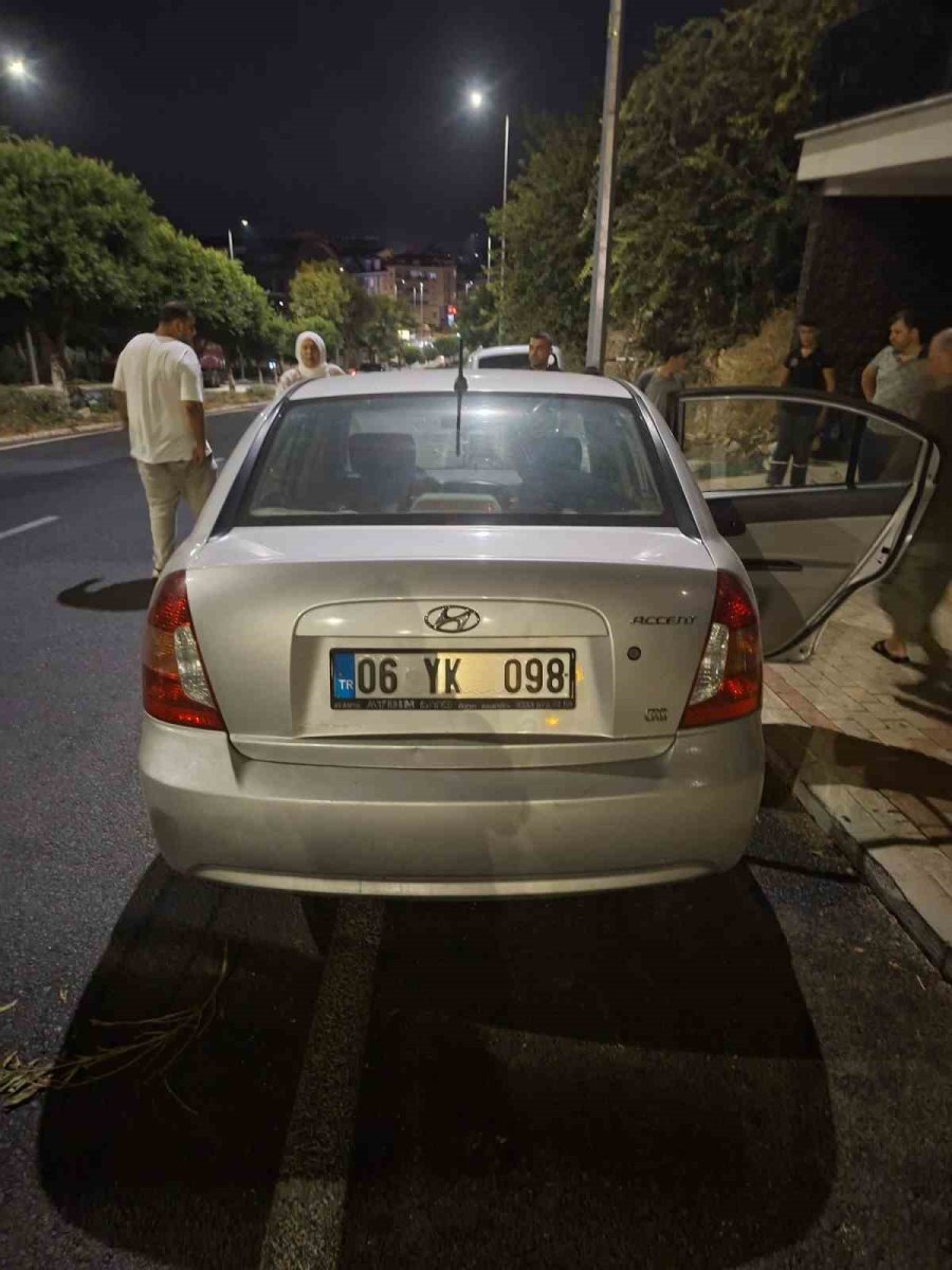 Alanya’da Otomobil İle Çarpışan Motosikletli Hayatını Kaybetti