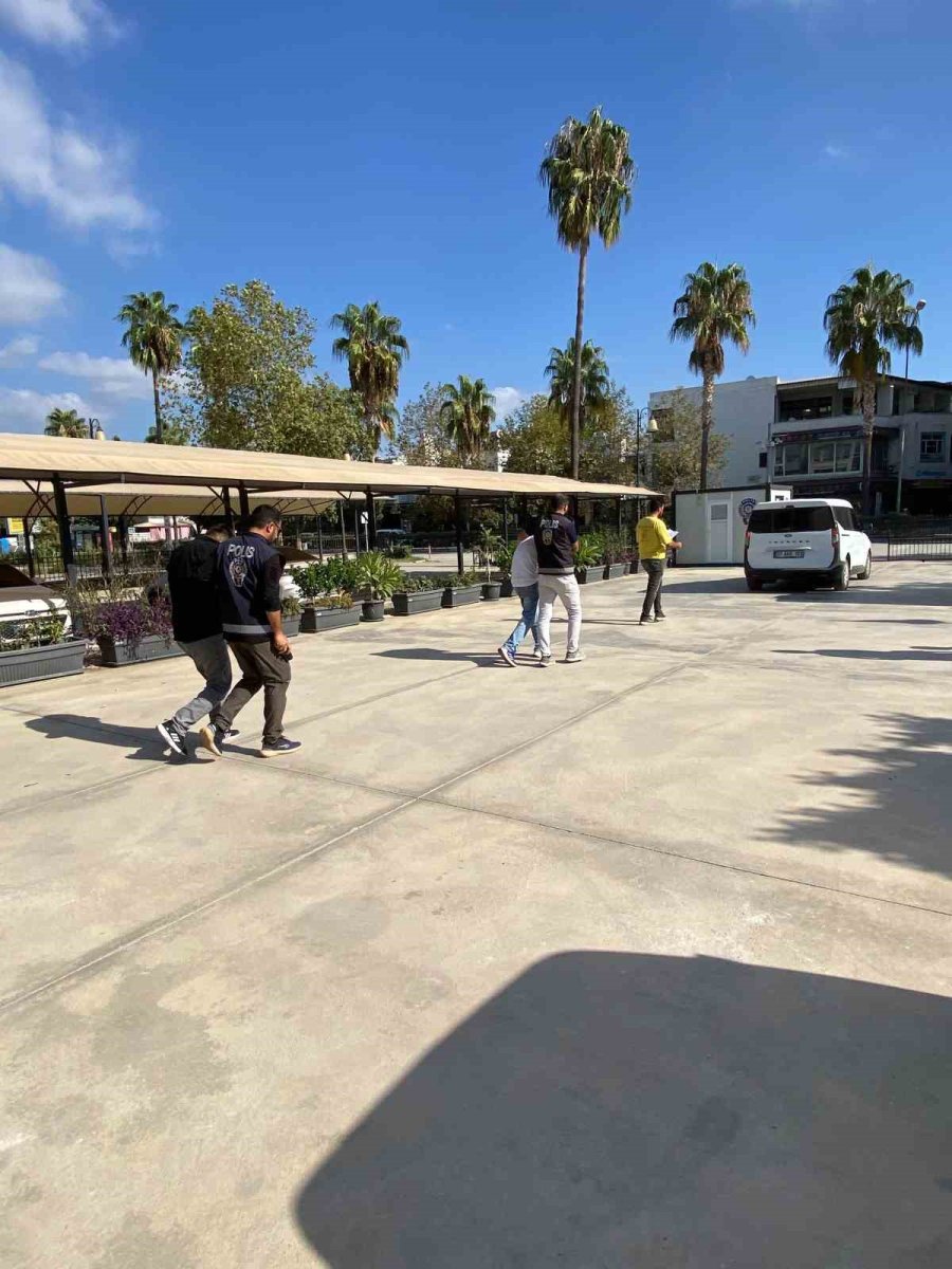 Gazipaşa’da Uyuşturucu Operasyonu: 2 Kişi Tutuklandı