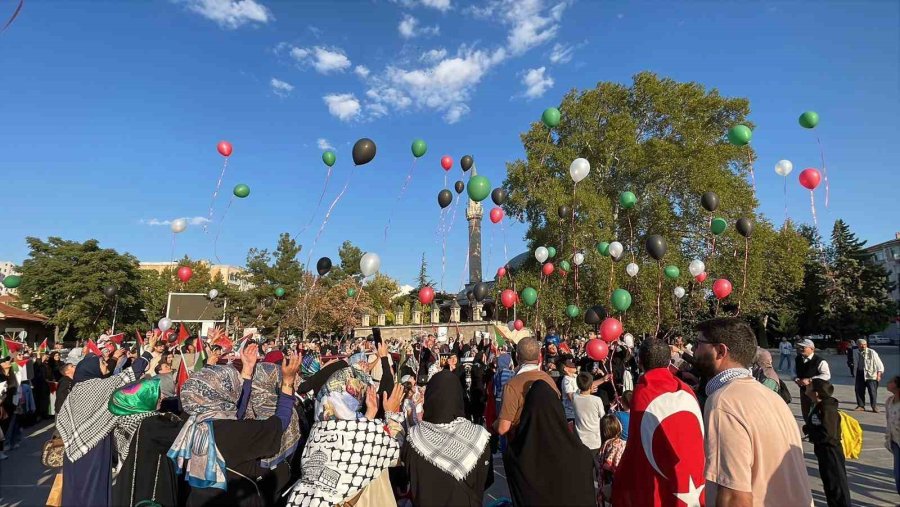 Karaman’da Yüzlerce Kişi Gazze İçin Yürüdü