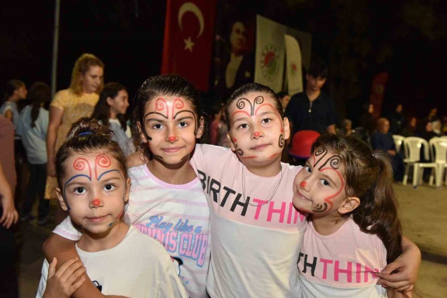 Kepez’de Çocuklar ’sahne Kepez’ İle Coştu