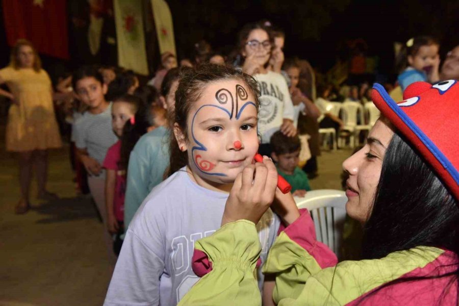 Kepez’de Çocuklar ’sahne Kepez’ İle Coştu