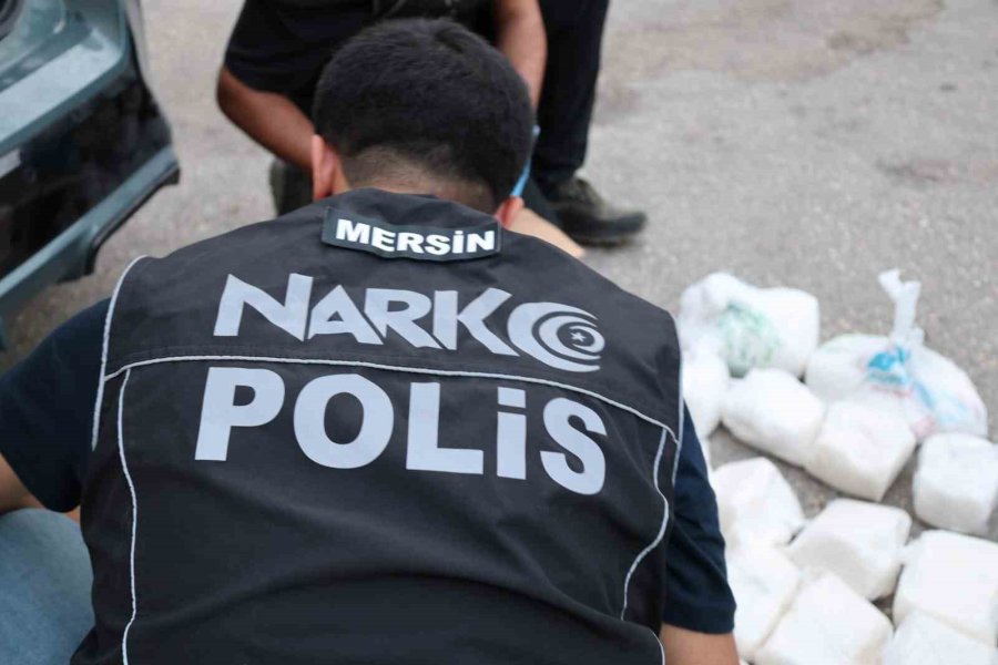 Bardak Kolilerinden Kilolarca Uyuşturucu Çıktı: 7 Tutuklama