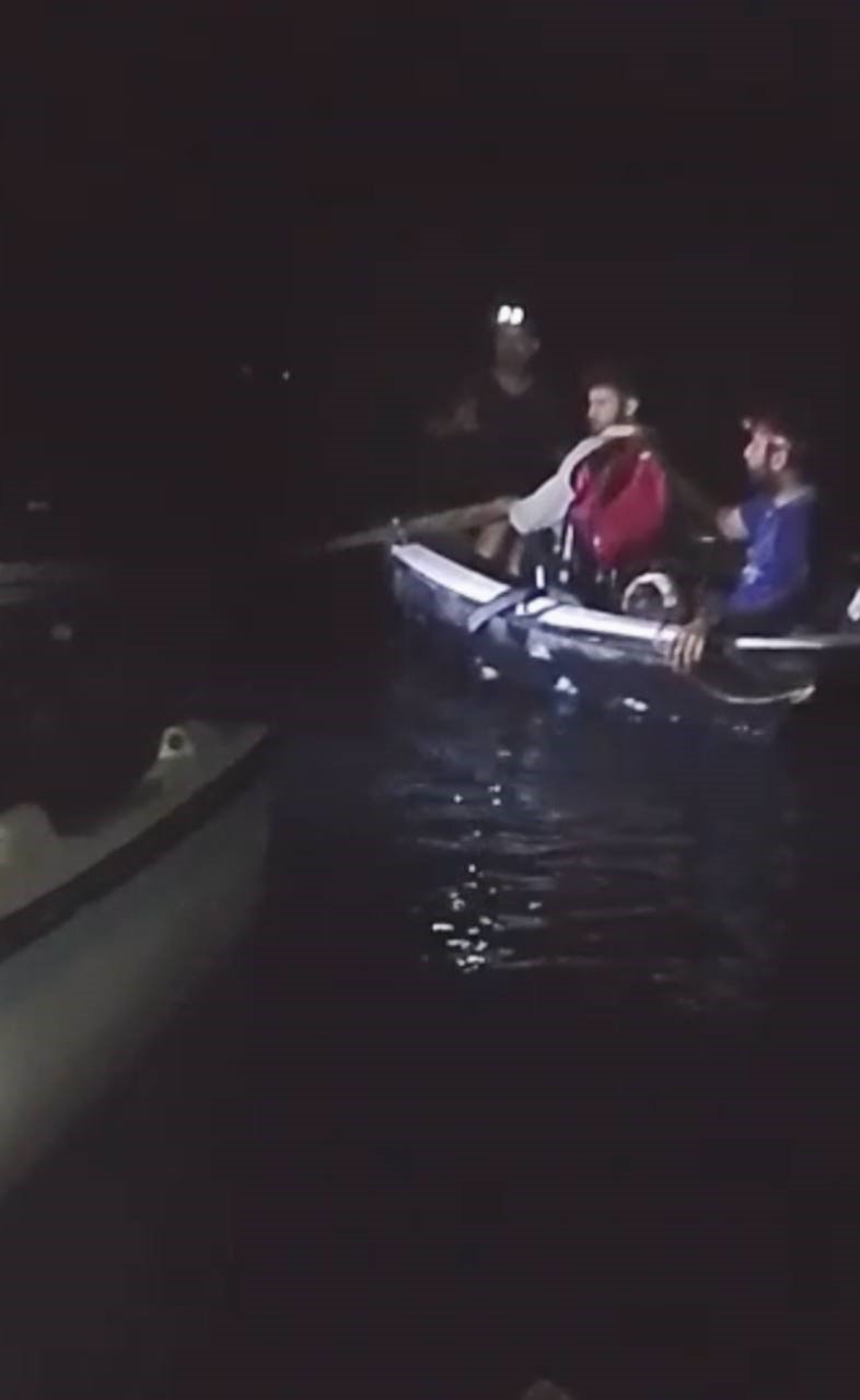 Amatör Balıkçıların Teknesi Alabora Oldu, Denize Düşen 2 Kişi Kurtarıldı