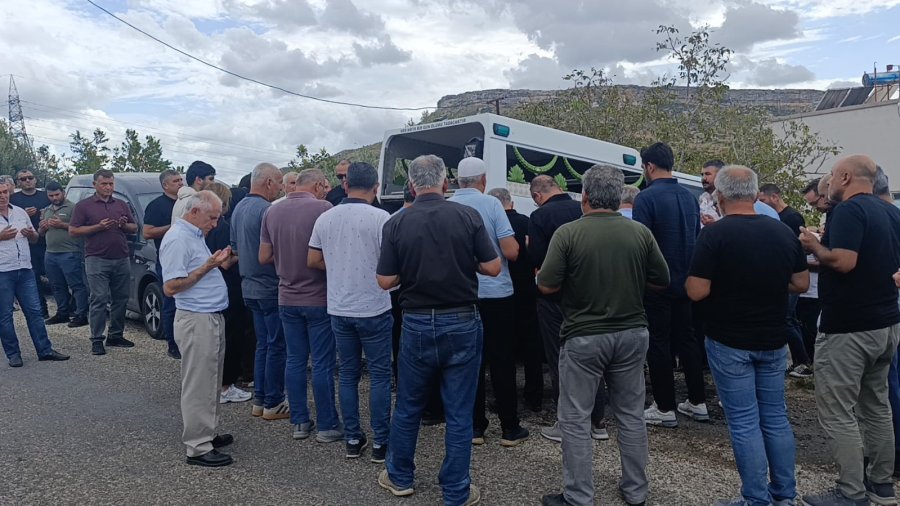 Kansere Yenik Düşen Genç Doktor Adayı Toprağa Verildi