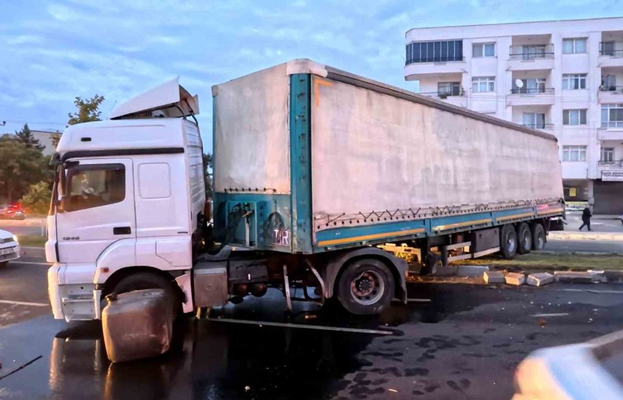 Kediyi Kurtardı Ama Kazadan Kaçamadı