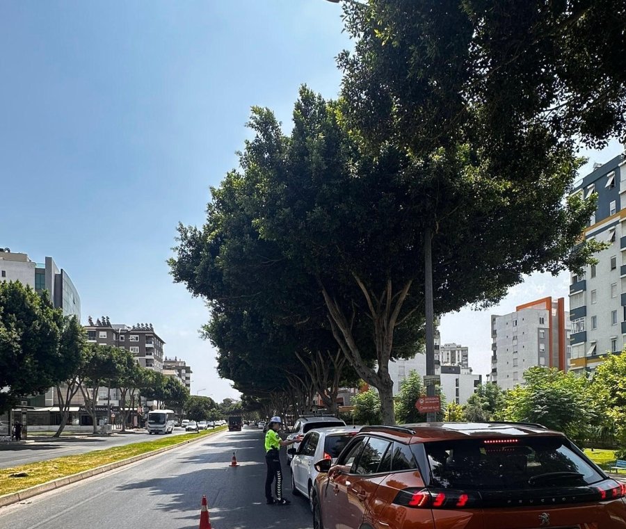 Antalya’da Son 1 Haftada 16 Bin 155 Araç Ve Sürücüsüne Ceza Kesildi